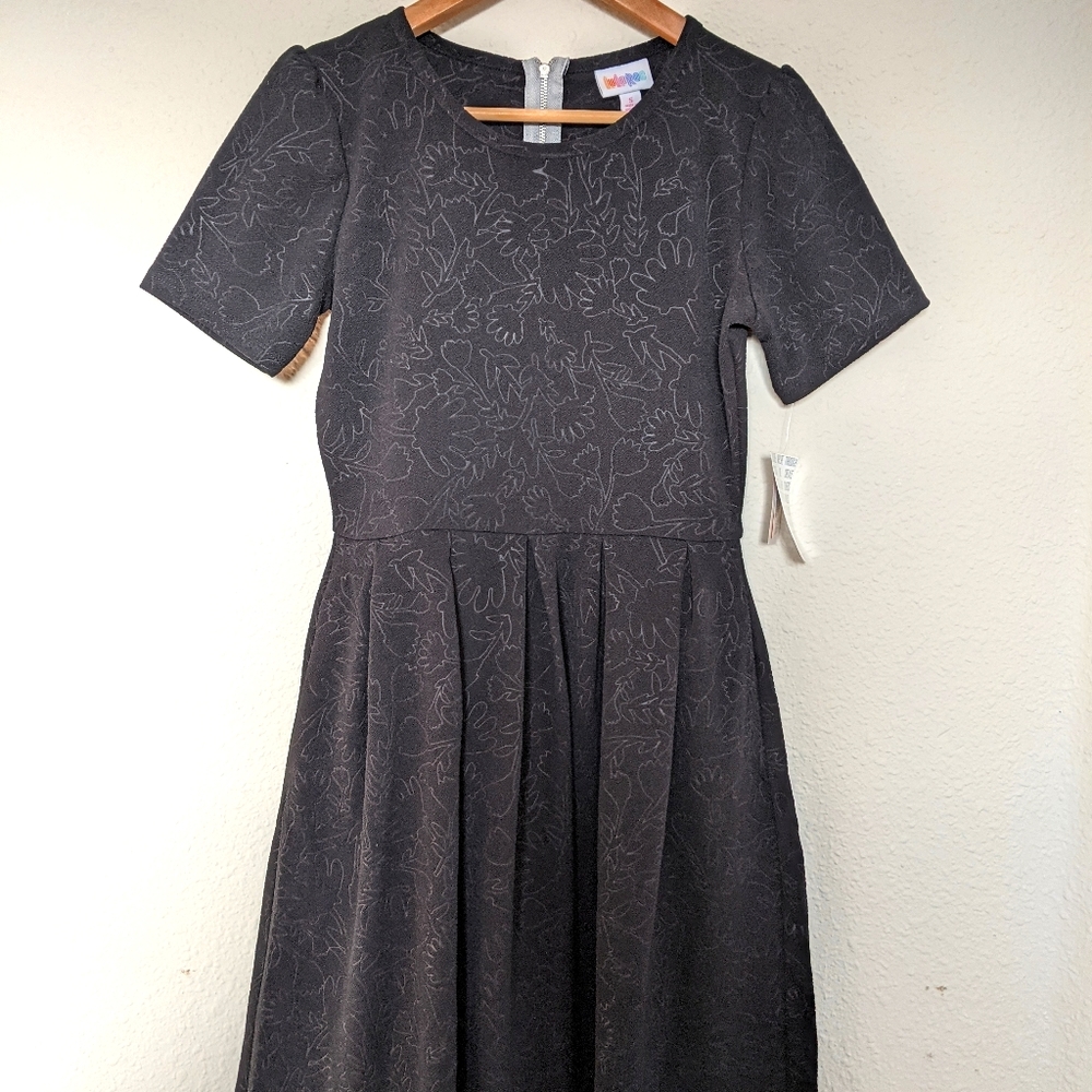 BLACK LulaRoe Amelia (S)